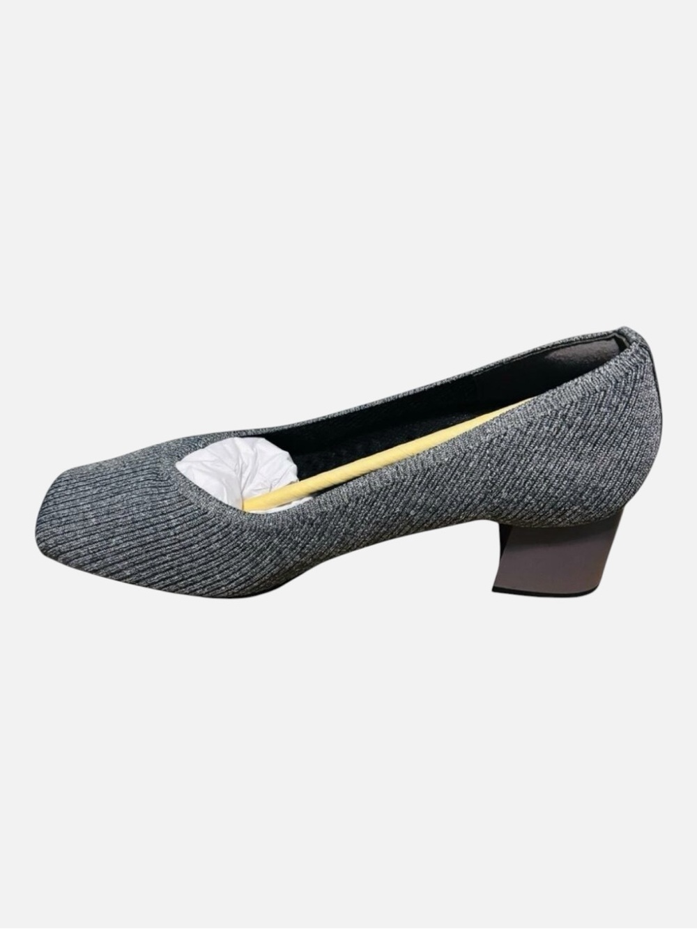 Burudani Chuncky Block Heel Pumps Closed Toe Shoe Size 8.5
